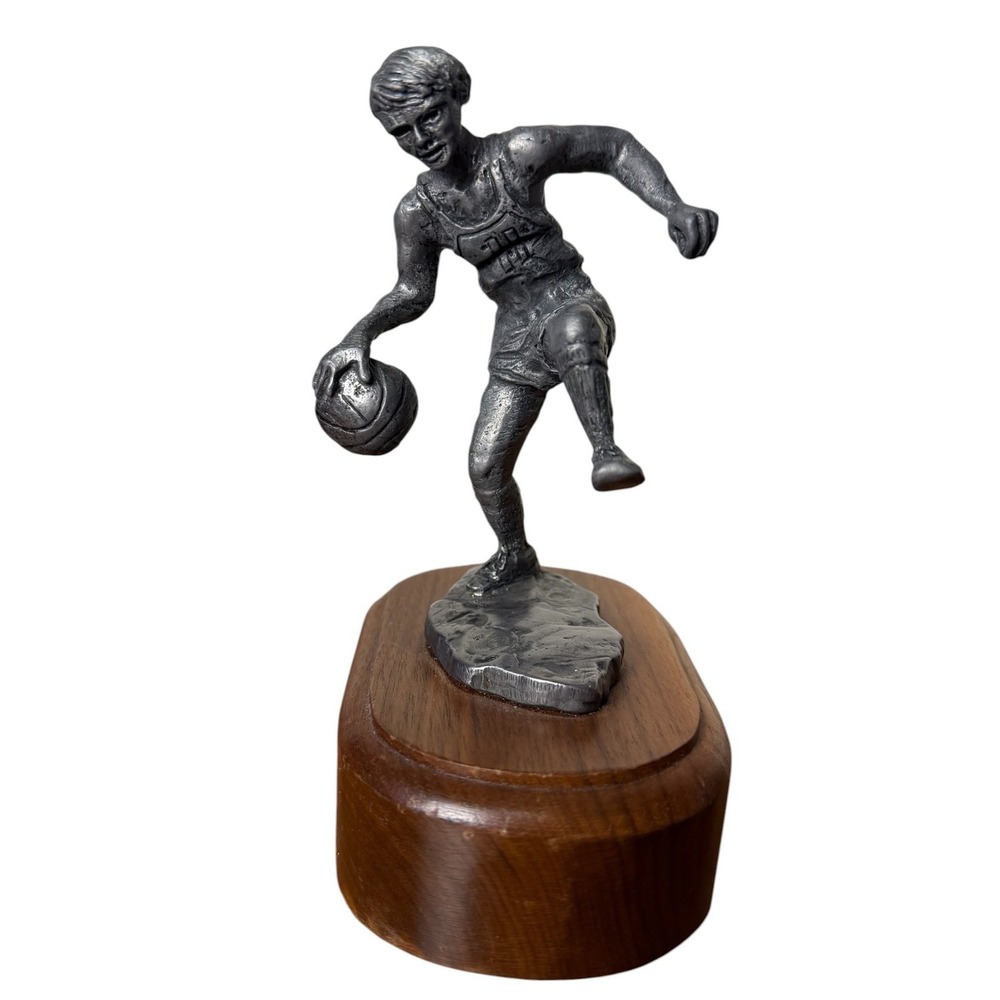 Vintage Pewter Basketball Player Figurine on Wood Base Sports Sculpture Decor - Picture 2 of 9